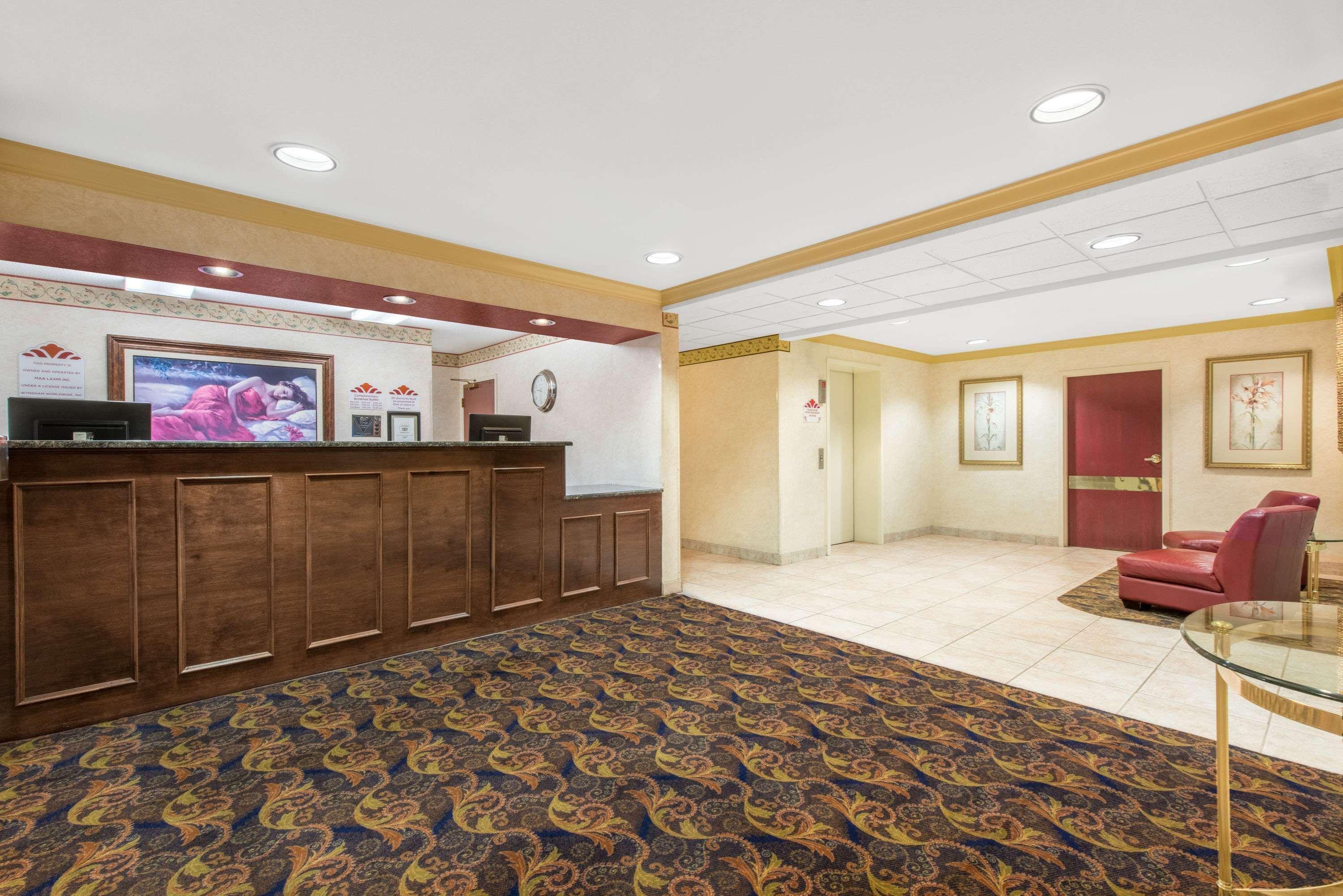 Lancaster Suites Fertility Exterior foto